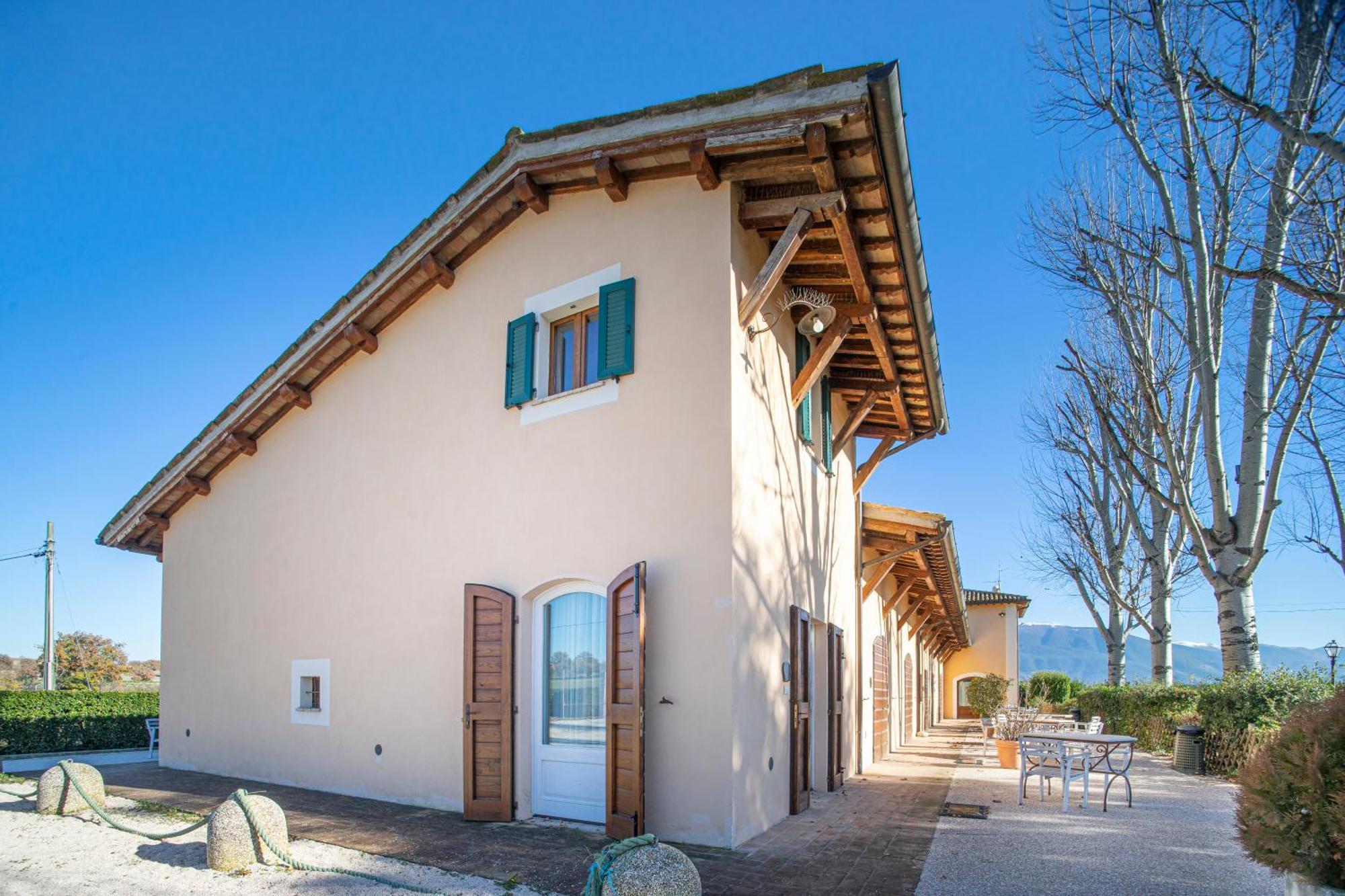 Hotel Villaggio Le Stelline Montefalco Εξωτερικό φωτογραφία